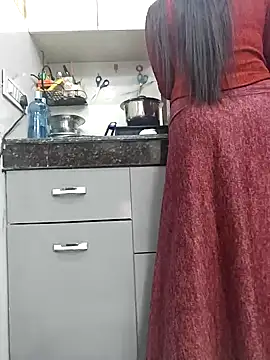 Manpreet kaur21 online show from 12/08/24, 12:52