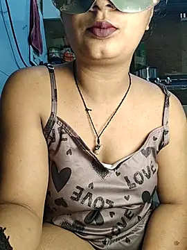 Manpreet kaur21 online show from 07/20/26, 12:51