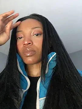 KimiAqua online show from 12/22/25, 12:35