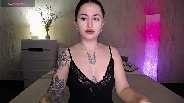 VioletCatt online show from 03/20/25, 06:30