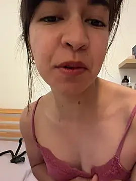 BitchyBratxxx online show from 05/11/26, 01:17