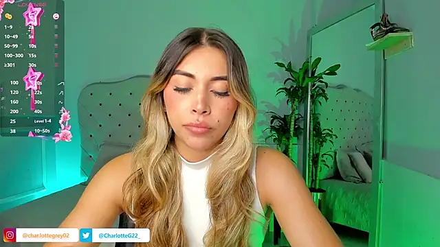 Snapshot of charlotte__grey chatting on 01/18/25, 08:19 charlotte grey online show from 01/18/25, 08:19