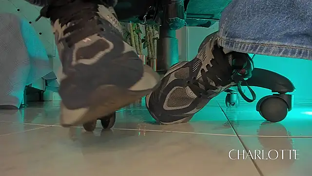 charlotte  grey online show from 01/10/26, 08:21