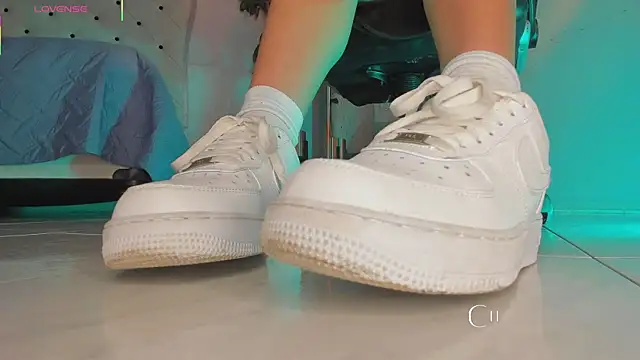 charlotte  grey online show from 01/15/26, 08:12