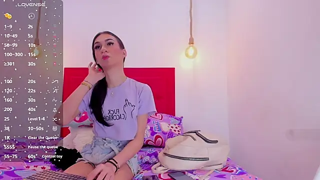 Mia thompson 19 online show from 01/02/25, 07:51