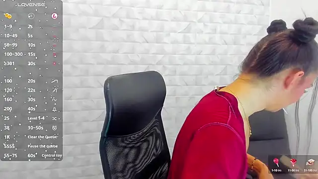 Mia thompson 19 online show from 01/07/25, 07:17