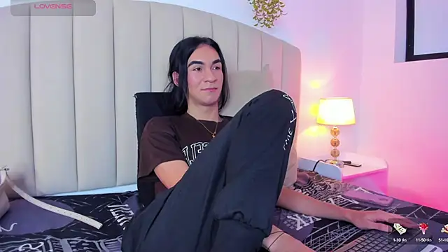 Mia thompson 19 online show from 10/02/25, 07:54