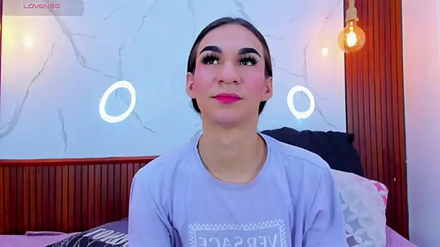 Mia thompson 19 online show from 04/01/26, 07:22