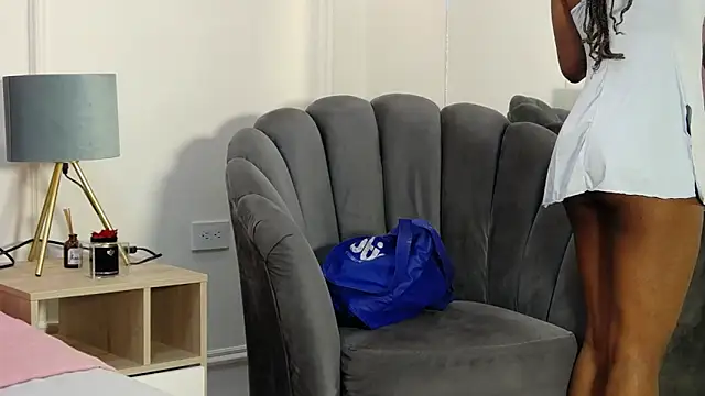 Snapshot of SabrinaDevill chatting on 05/19/26, 01:06 SabrinaDevill online show from 05/19/26, 01:06