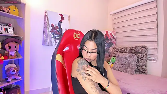 madelyn rose  online show from 01/24/25, 05:10