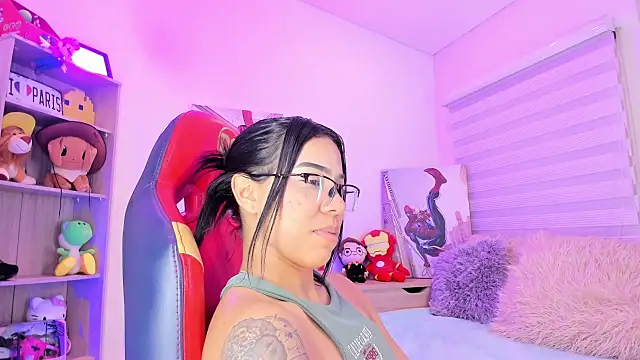 madelyn rose  online show from 02/22/25, 09:12