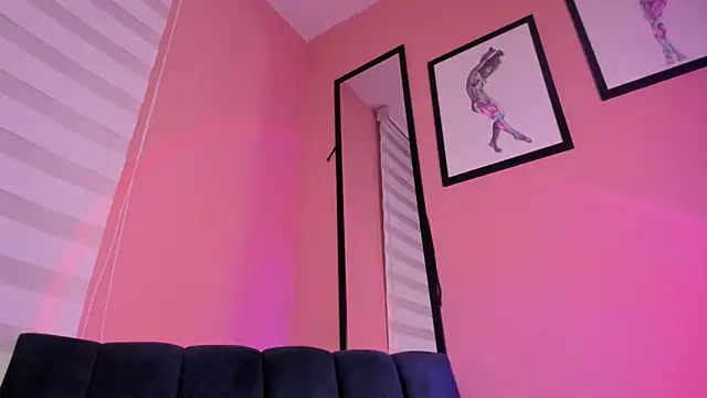 Snapshot of SensualJane2 chatting on 05/20/26, 06:30 SensualJane2 online show from 05/20/26, 06:30