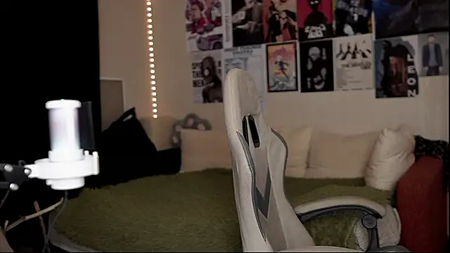 Snapshot of Traharaa chatting on 02/05/26, 04:44 Traharaa online show from 02/05/26, 04:44