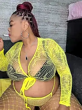 Snapshot of ExclusiveLeexx chatting on 05/22/26, 02:01 ExclusiveLeexx online show from 05/22/26, 02:01