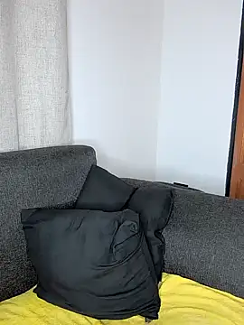 Snapshot of ExclusiveLeexx chatting on 06/26/26, 01:37 ExclusiveLeexx online show from 06/26/26, 01:37