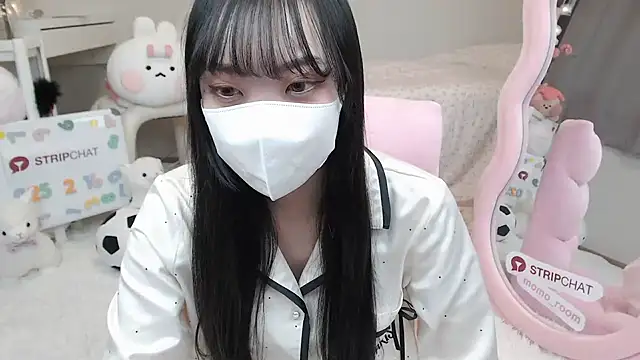 momo room online show from 02/16/25, 05:37