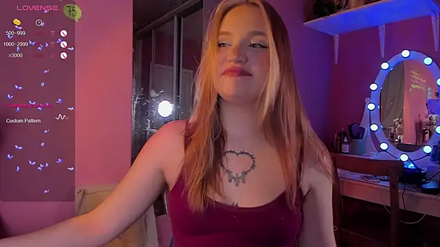 CarolineLovers online show from 10/23/25, 08:51