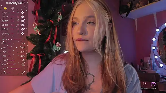 CarolineLovers online show from 12/17/25, 08:59