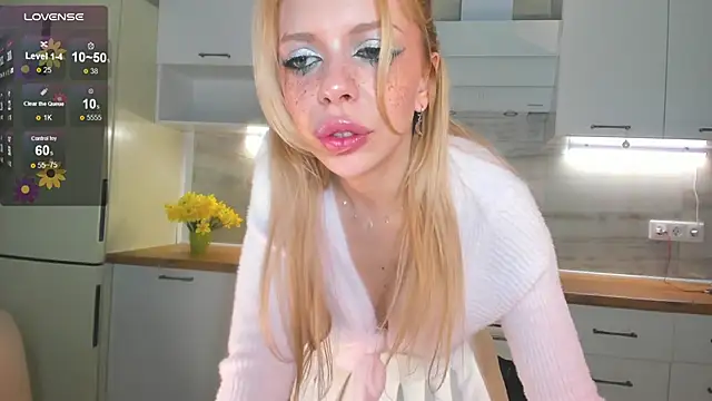 Snapshot of Hannah_Carr chatting on 03/20/25, 01:24 Hannah Carr online show from 03/20/25, 01:24