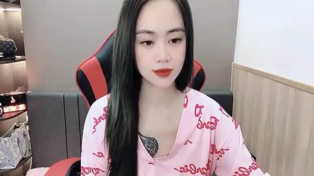 Snapshot of witch-39 chatting on 12/08/24, 05:39 witch-39 online show from 12/08/24, 05:39