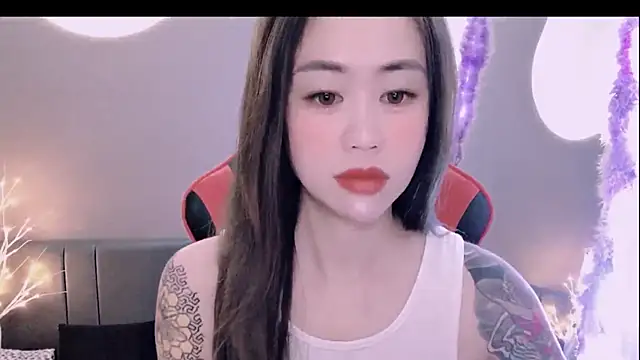 Snapshot of witch-39 chatting on 01/14/25, 01:58 witch-39 online show from 01/14/25, 01:58