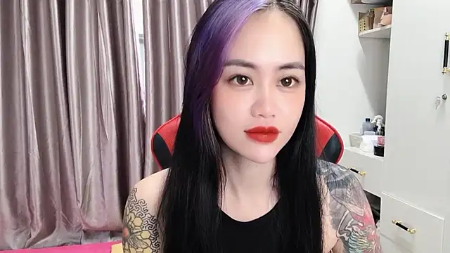 Snapshot of witch-39 chatting on 02/06/26, 01:10 witch-39 online show from 02/06/26, 01:10