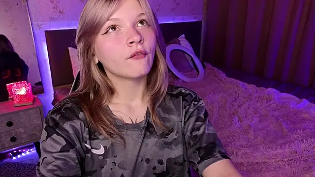 LitaBrom online show from 12/02/24, 04:20