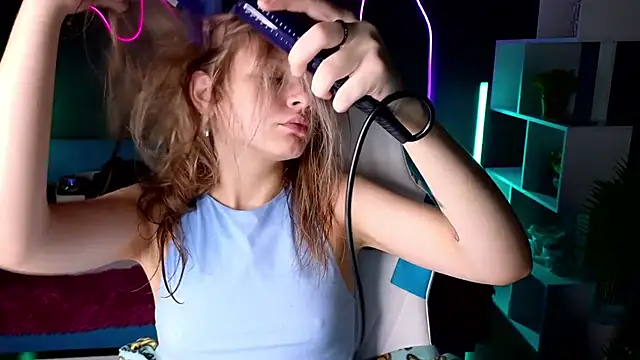 LitaBrom online show from 12/14/24, 01:17