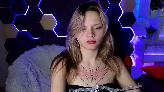 LitaBrom online show from 12/19/24, 04:23