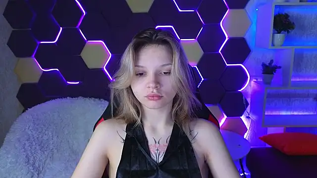 LitaBrom online show from 01/23/25, 01:19