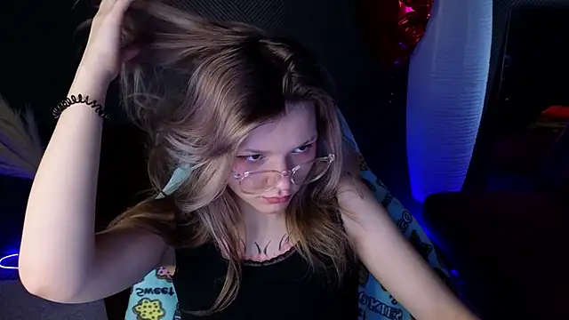 LitaBrom online show from 03/15/25, 04:13