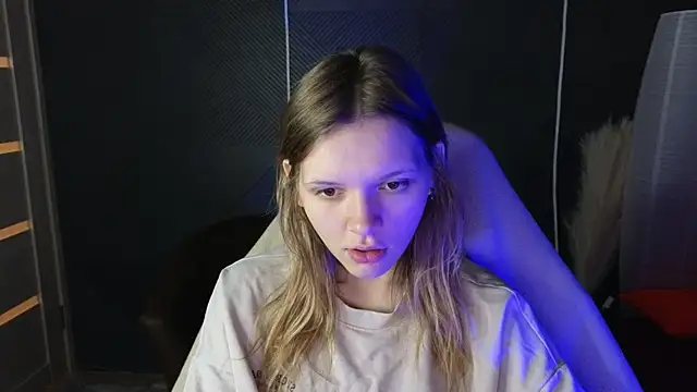 LitaBrom online show from 09/28/25, 03:56