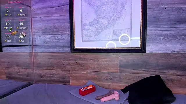 Snapshot of lau-333 chatting on 02/21/25, 07:32 lau-333 online show from 02/21/25, 07:32