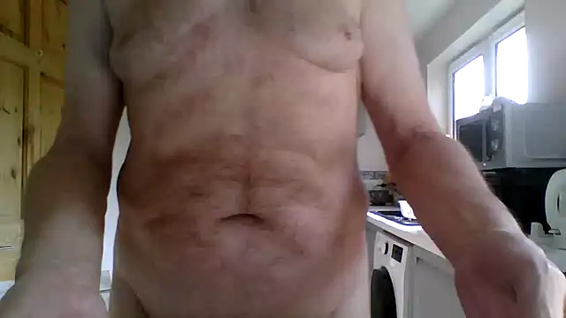Snapshot of jimmybenido chatting on 06/21/26, 04:42 jimmybenido online show from 06/21/26, 04:42