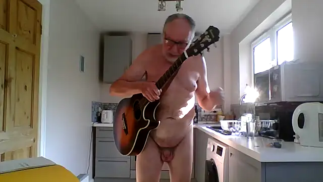 Snapshot of jimmybenido chatting on 07/17/26, 04:45 jimmybenido online show from 07/17/26, 04:45