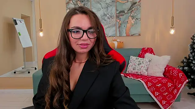 CamillaLarson online show from 12/31/24, 06:05