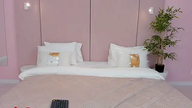 CamillaLarson online show from 01/28/25, 10:45