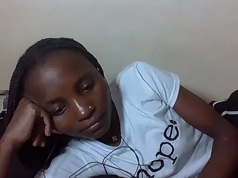 SexyNeedle22 online show from 12/03/25, 07:45