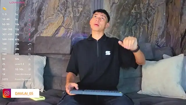 Daviid laidd online show from 04/17/26, 08:23