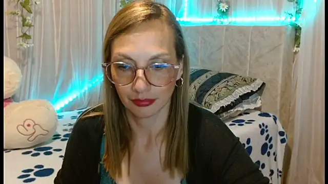 italagomez  online show from 01/11/25, 10:51