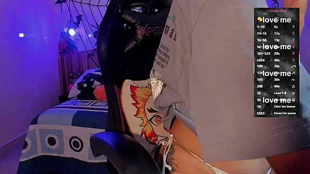 IamNayuta online show from 11/03/25, 08:21