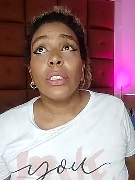 ELLA KELLY online show from 10/26/25, 12:11