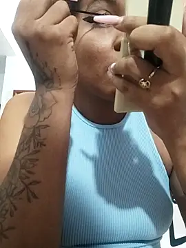 ELLA KELLY online show from 11/04/25, 11:42