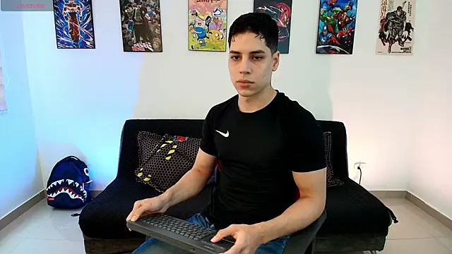 jonathanjoestar  online show from 04/18/26, 08:53