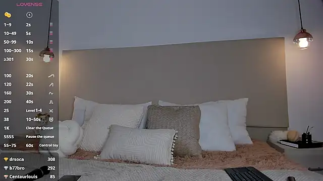 JennSanz online show from 12/31/24, 04:16