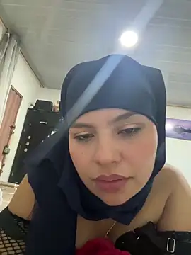 lalilamassu1 online show from 02/25/25, 08:14