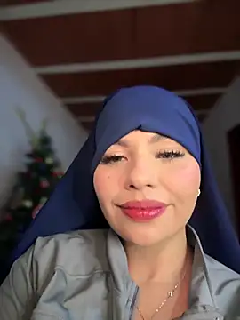 lalilamassu1 online show from 11/29/25, 10:35