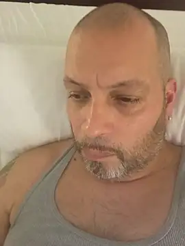 Snapshot of Just2much chatting on 03/26/26, 12:17 Just2much online show from 03/26/26, 12:17