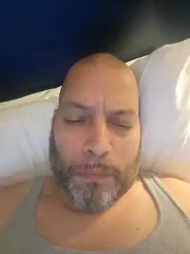 Snapshot of Just2much chatting on 04/10/26, 06:18 Just2much online show from 04/10/26, 06:18