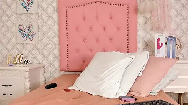 Sara  Williams online show from 01/17/25, 06:47